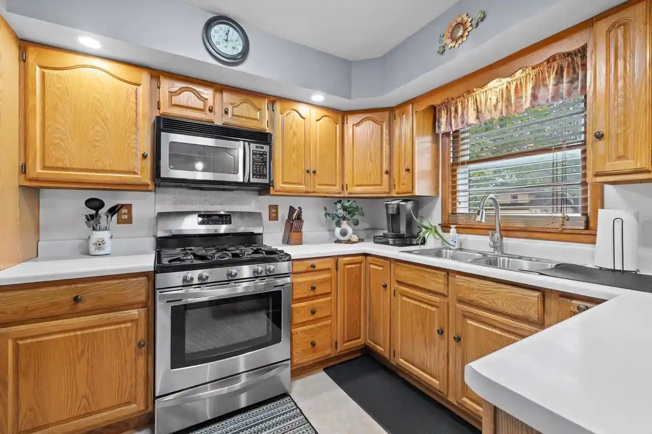 2nd image of 2320 51st Street Street, Kenosha, WI 53140 | MLS# 1968213