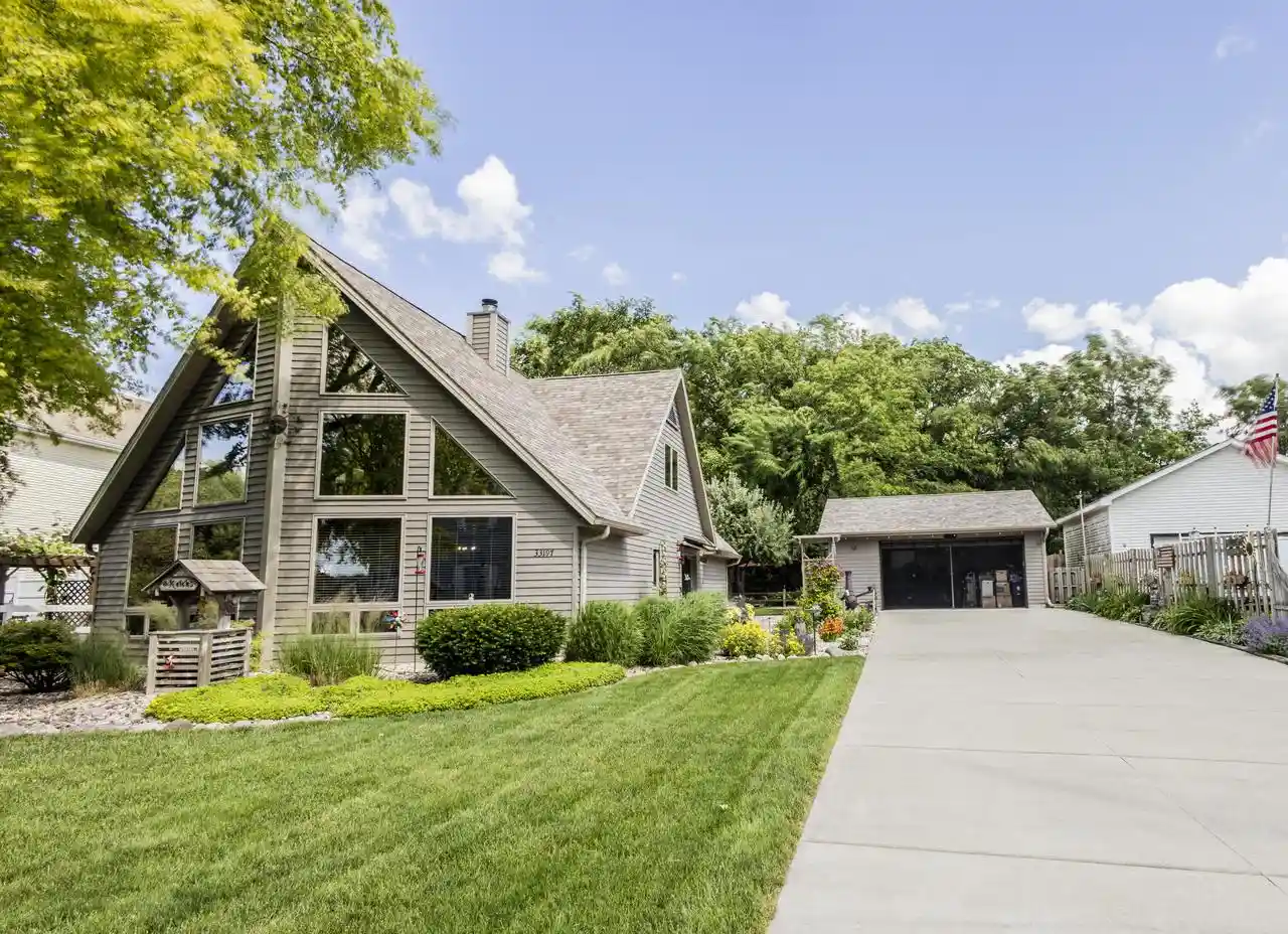 1st image of 33197 S Lakeshore Dr Dr, Burlington, WI 53105 | MLS# 1968251