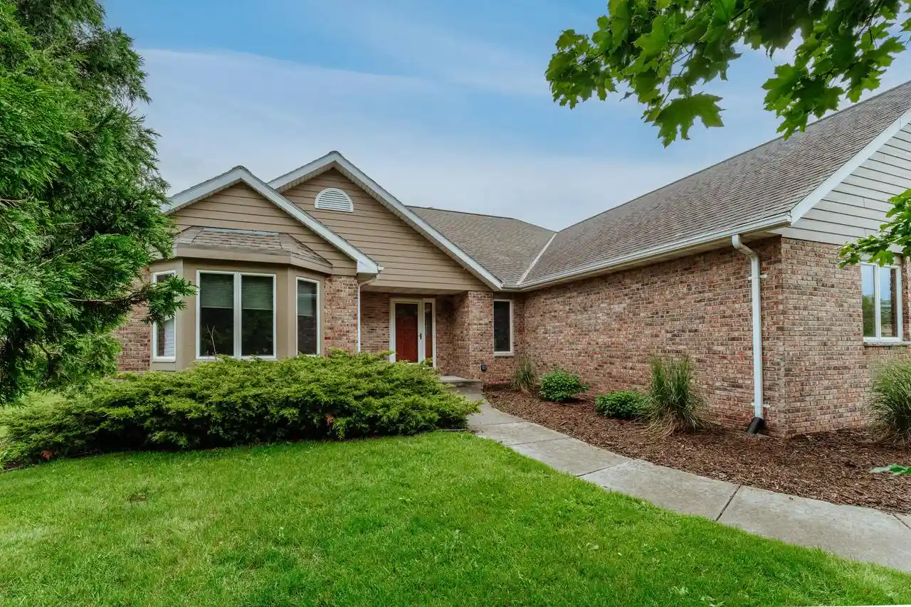 1st image of W270n2568 Orchard Lane Lane, Pewaukee, WI 53072 | MLS# 1968255
