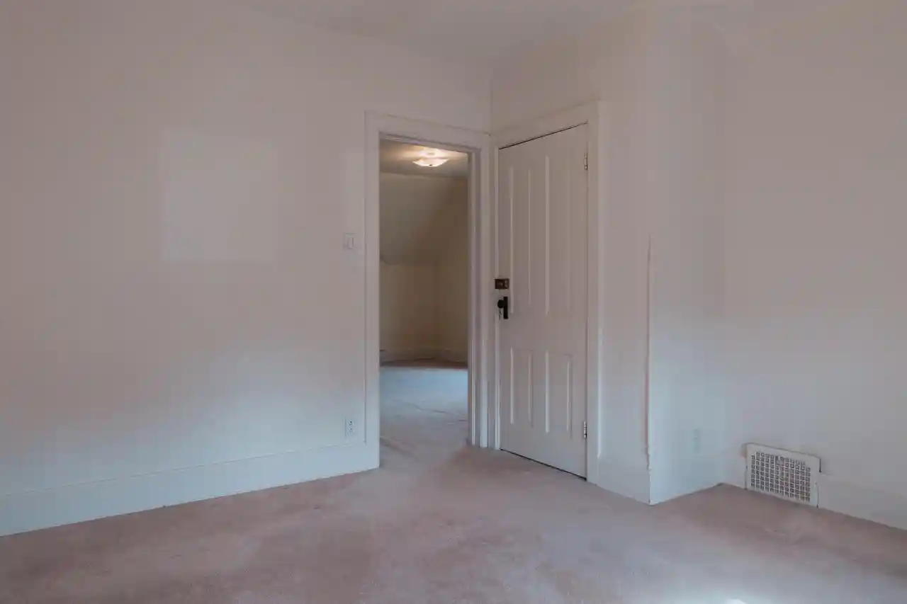 Photo 3 of Single family home for sale at 1405 S 13th Street Street, Manitowoc, WI 54220 | MLS# 1968281 | Listing updated on 2026-08-11