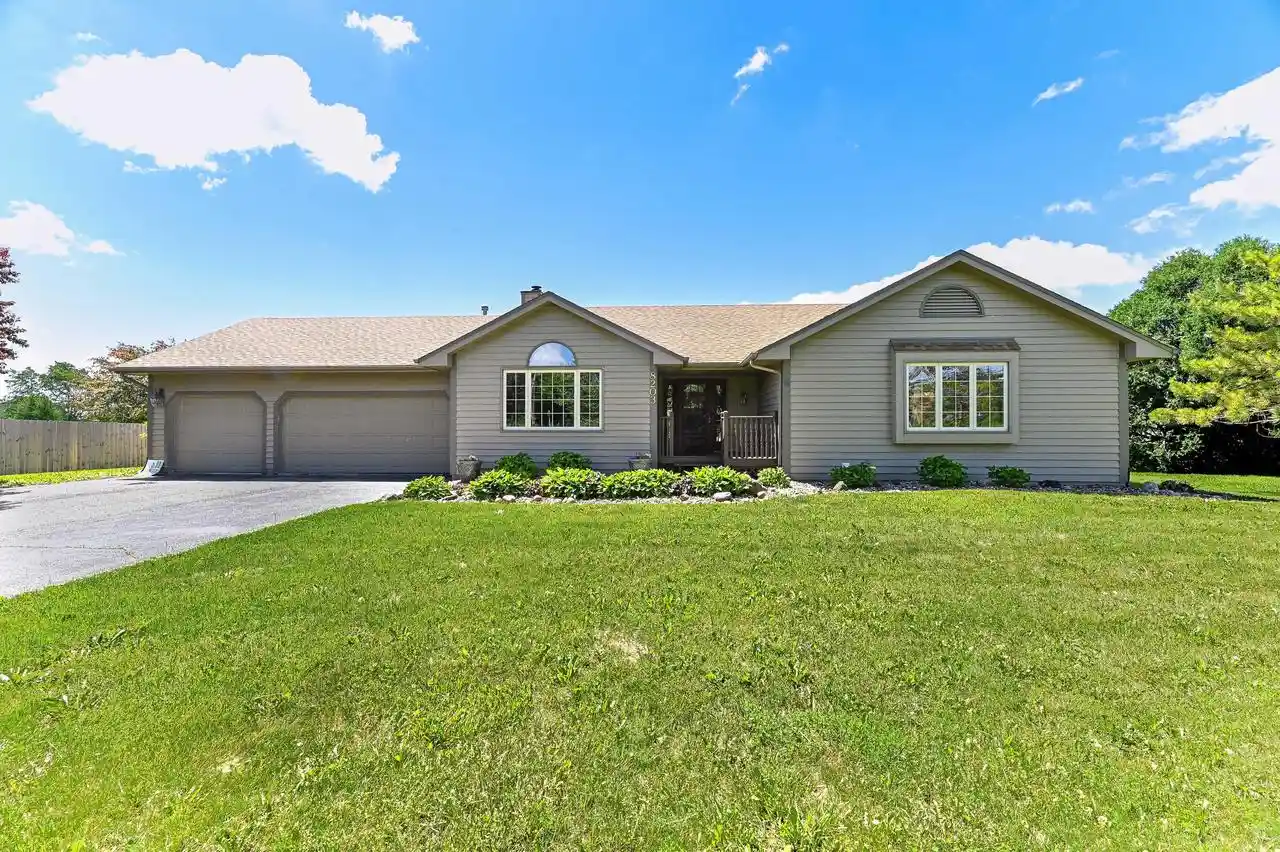 Homes for sale in Racine, WI | 8203 Northwestern Avenue Avenue, Racine, WI 53406 | MLS# 1968304