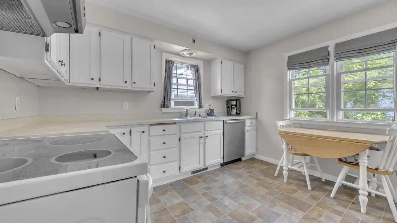 3rd image of 674 Grace Avenue Avenue, Fond Du Lac, WI 54935 | MLS# 1968312