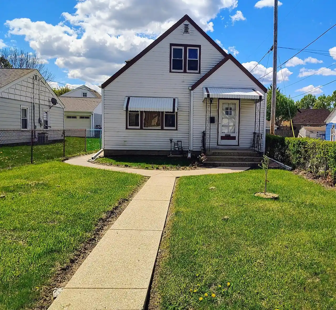 Homes for sale in Milwaukee, WI | 1561 W Morgan Avenue Avenue, Milwaukee, WI 53221 | MLS# 1968335
