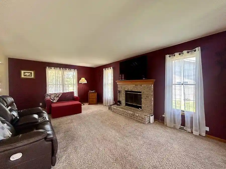 4th image of 2215 28 Th Avenue Avenue, Kenosha, WI 53140 | MLS# 1968355