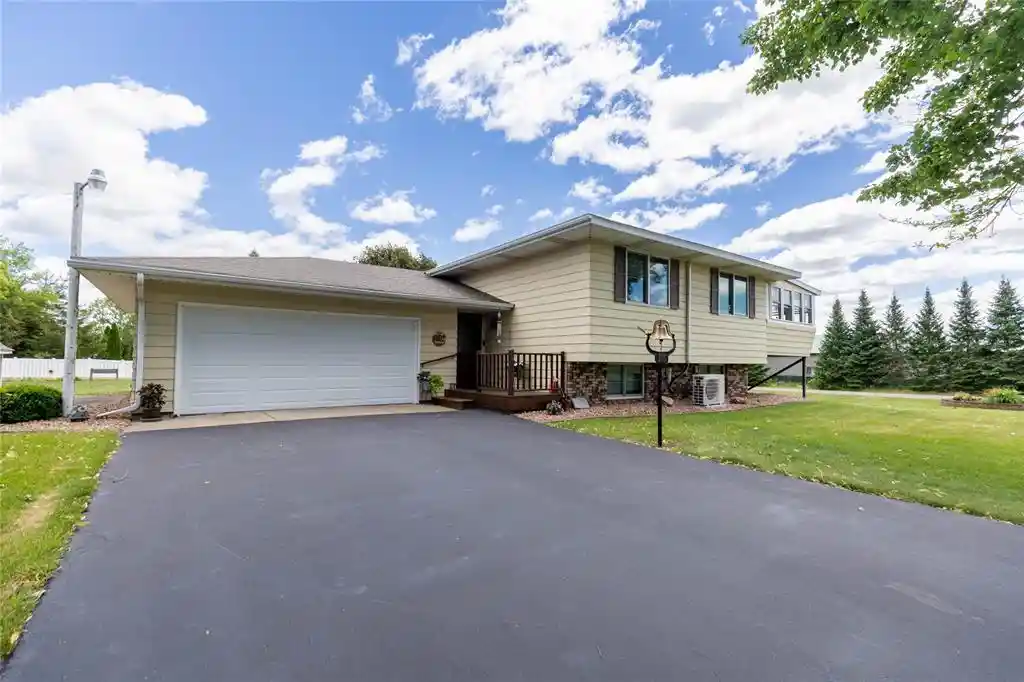 Homes for sale in Chippewa Falls, WI | 5121 171st Street Street, Chippewa Falls, WI 54729 | MLS# 1602471