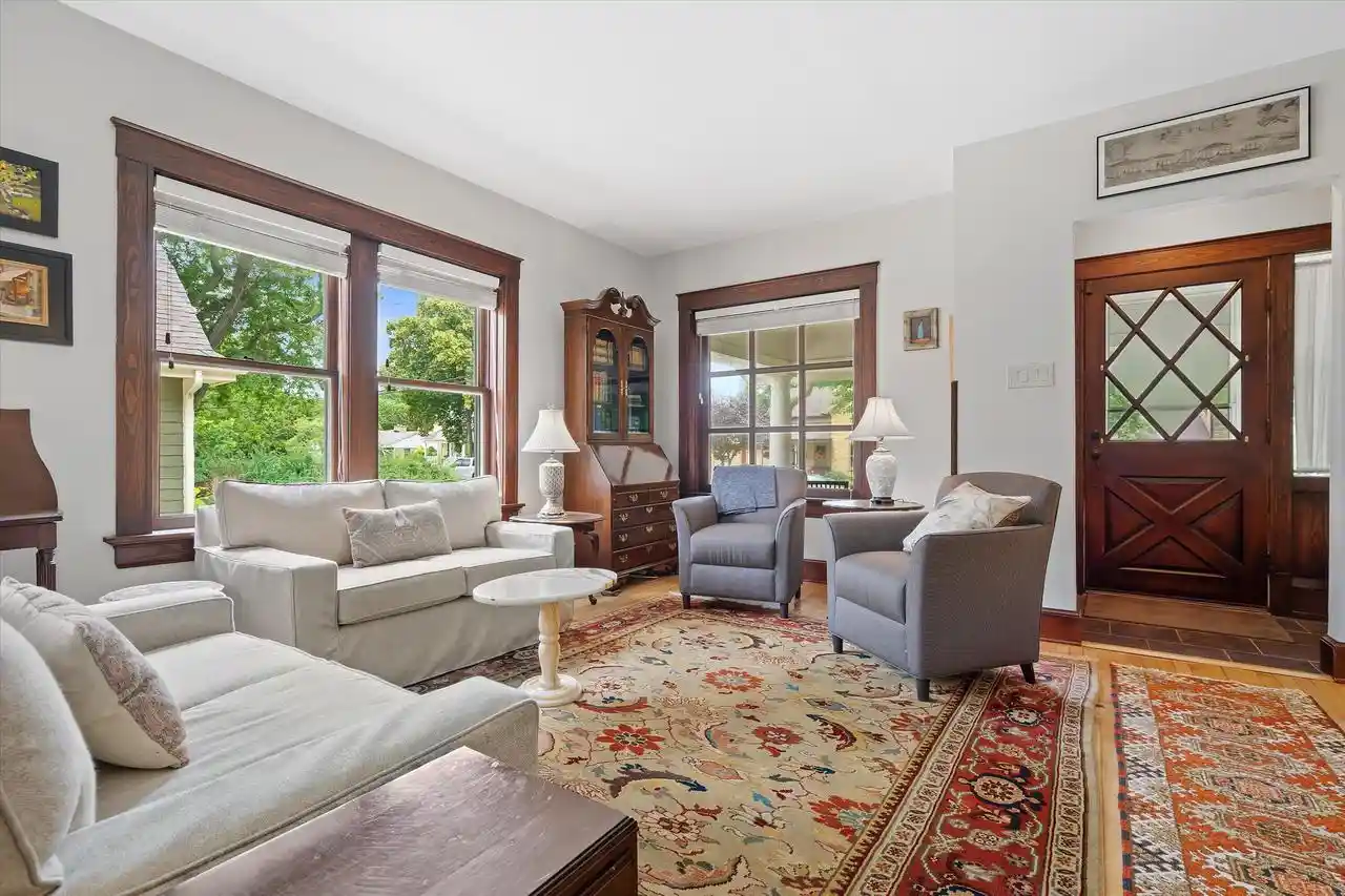 Homes for sale in Cedarburg, WI | N65w5716 Columbia Road Road, Cedarburg, WI 53012 | MLS# 1968361