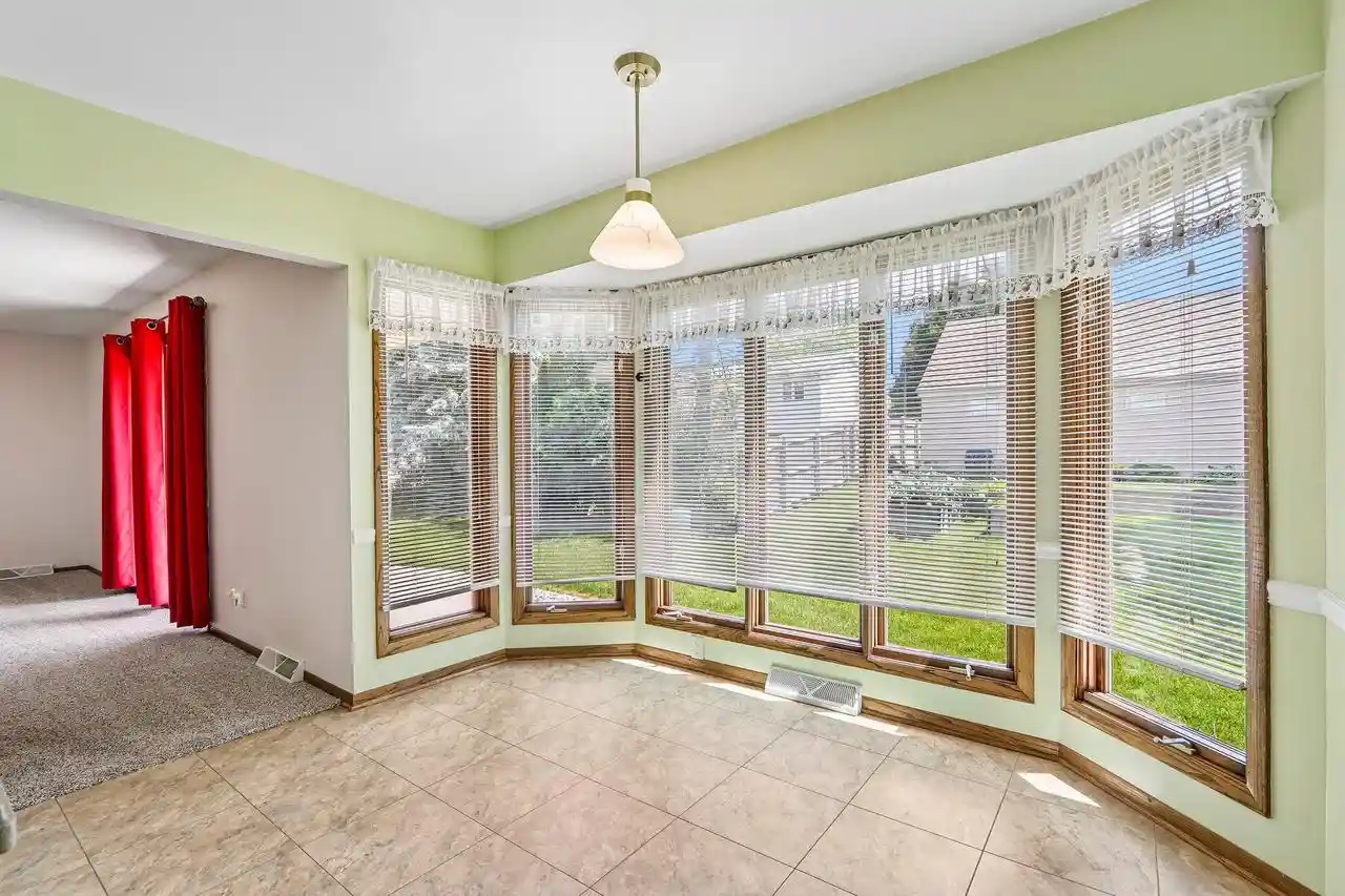 Homes for sale in West Bend, WI | 715 Tamarack Dr E, West Bend, WI 53095 | MLS# 1968367