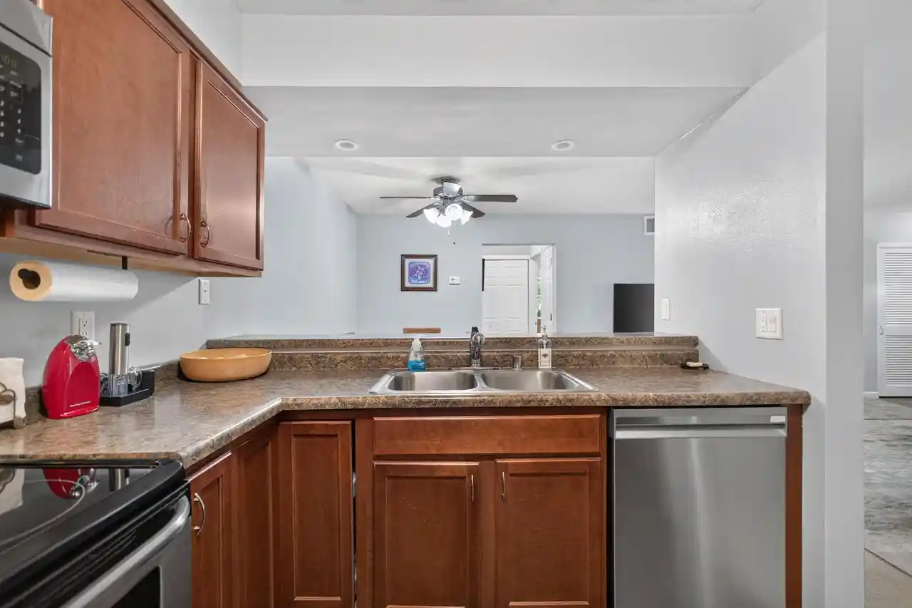 Homes for sale in Germantown, WI | W168n11065 Ashbury Circle Circle, Germantown, WI 53022 | Houzeo