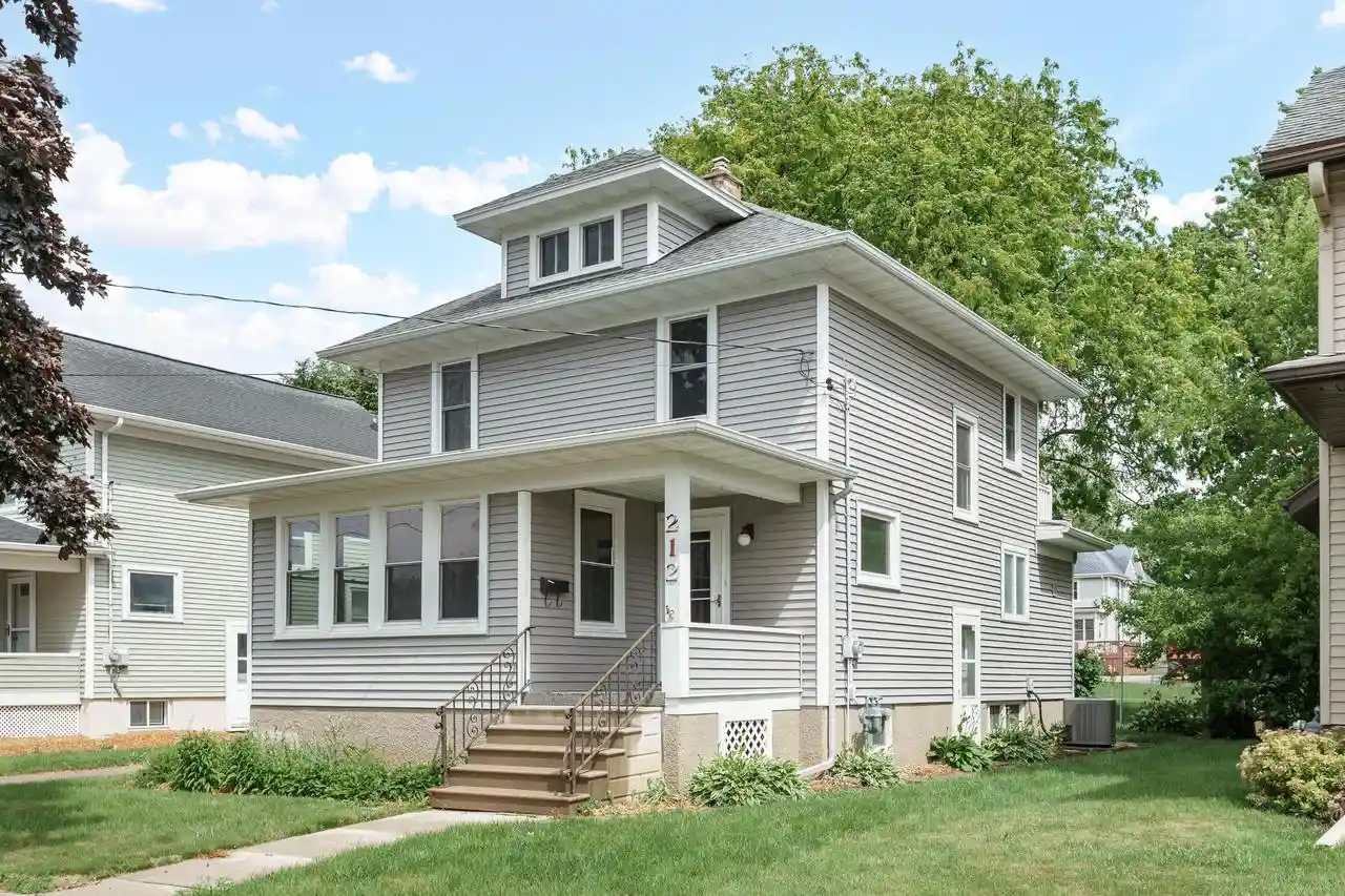 Homes for sale in Beaver Dam, WI | 212 James Street Street, Beaver Dam, WI 53916 | MLS# 1968405