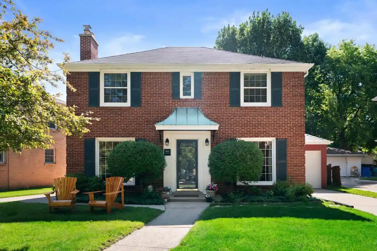 Homes for sale in Whitefish Bay, WI | 4652 N Wildwood Avenue Avenue, Whitefish Bay, WI 53211 | MLS# 1968411