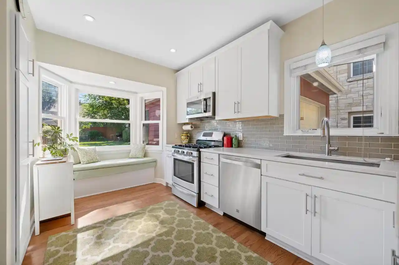 Homes for sale in Whitefish Bay, WI | 4652 N Wildwood Avenue Avenue, Whitefish Bay, WI 53211 | MLS# 1968411