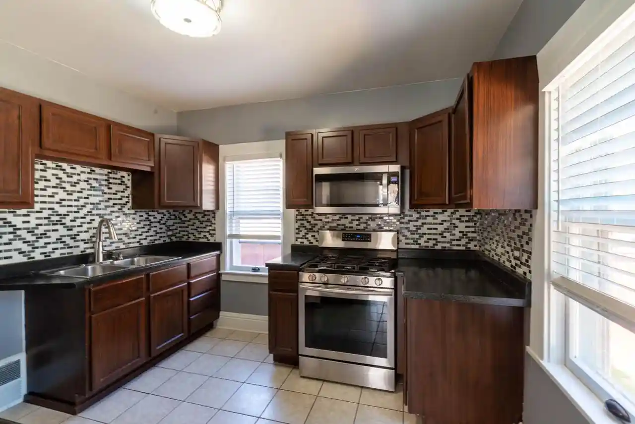 5th image of 810 73Rd Street Street, Kenosha, WI 53143 | MLS# 1968416