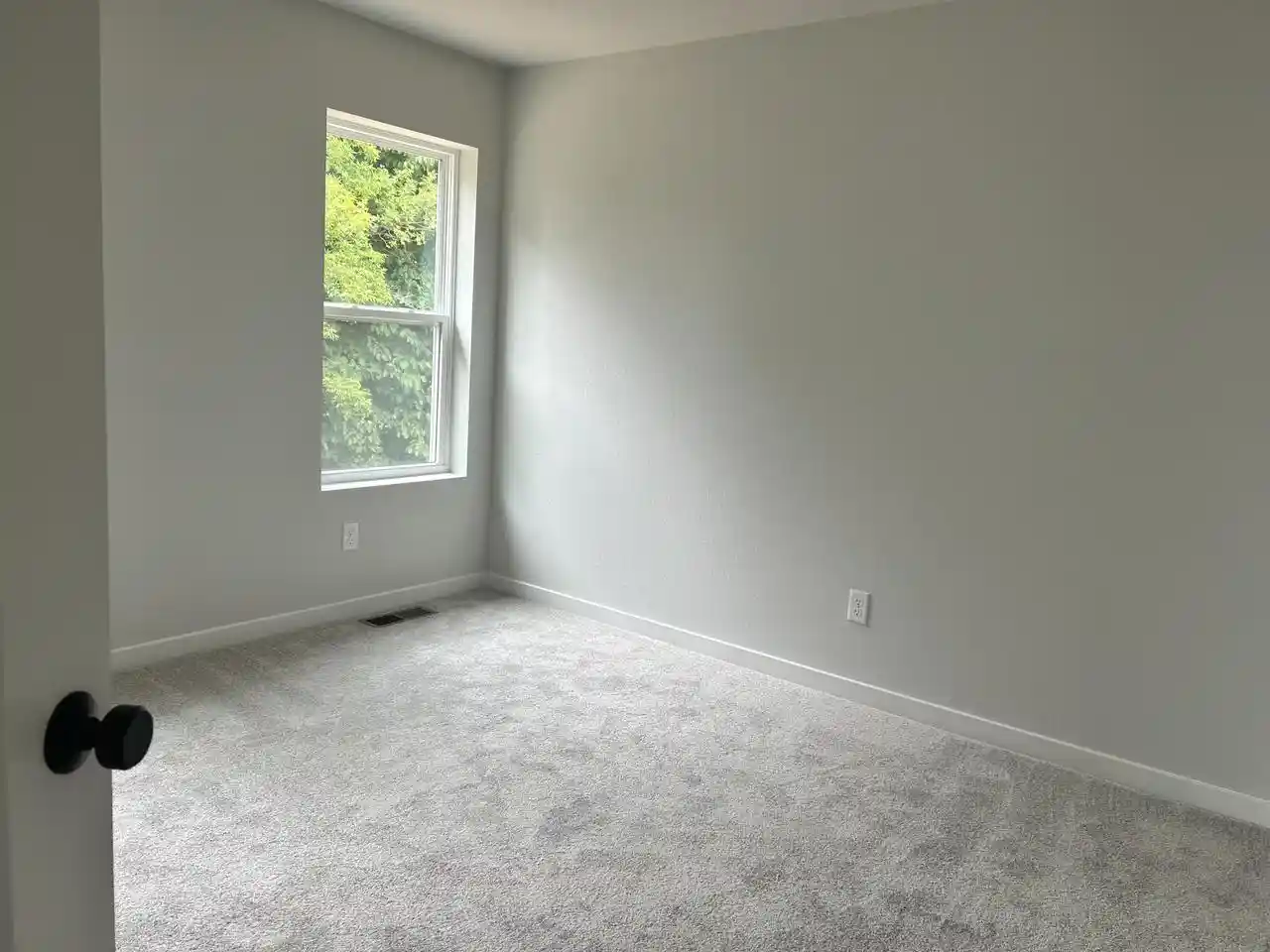 5th image of 1131 Mt Vernon Dr Dr, Hartford, WI 53027 | MLS# 1968417