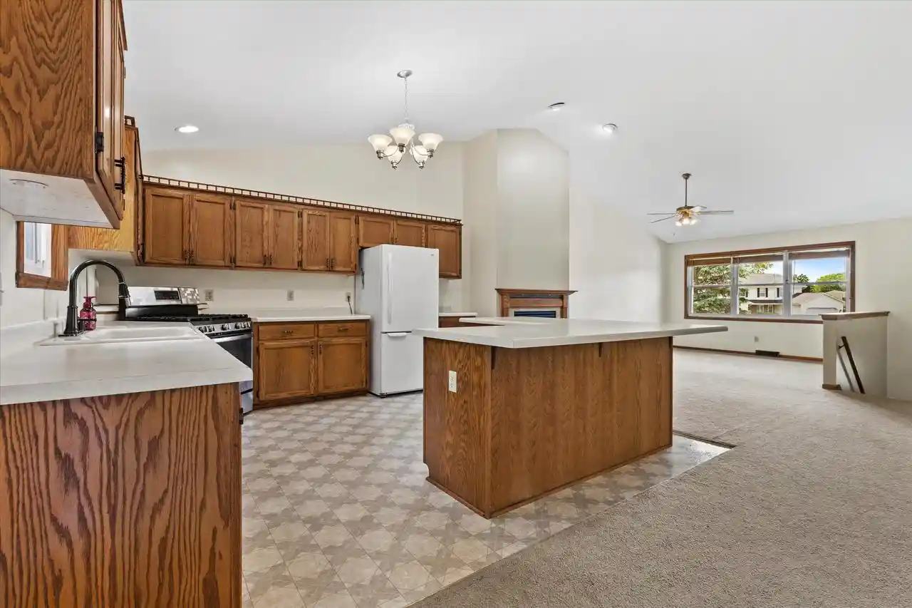 4th image of W245N6566 Bowling Green Street Street, Sussex, WI 53089 | MLS# 1968419