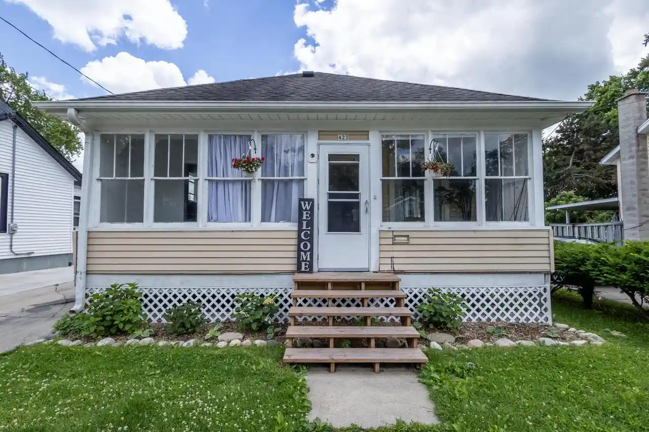 1st image of 423 W South Street Street, Oconomowoc, WI 53066 | MLS# 1968420