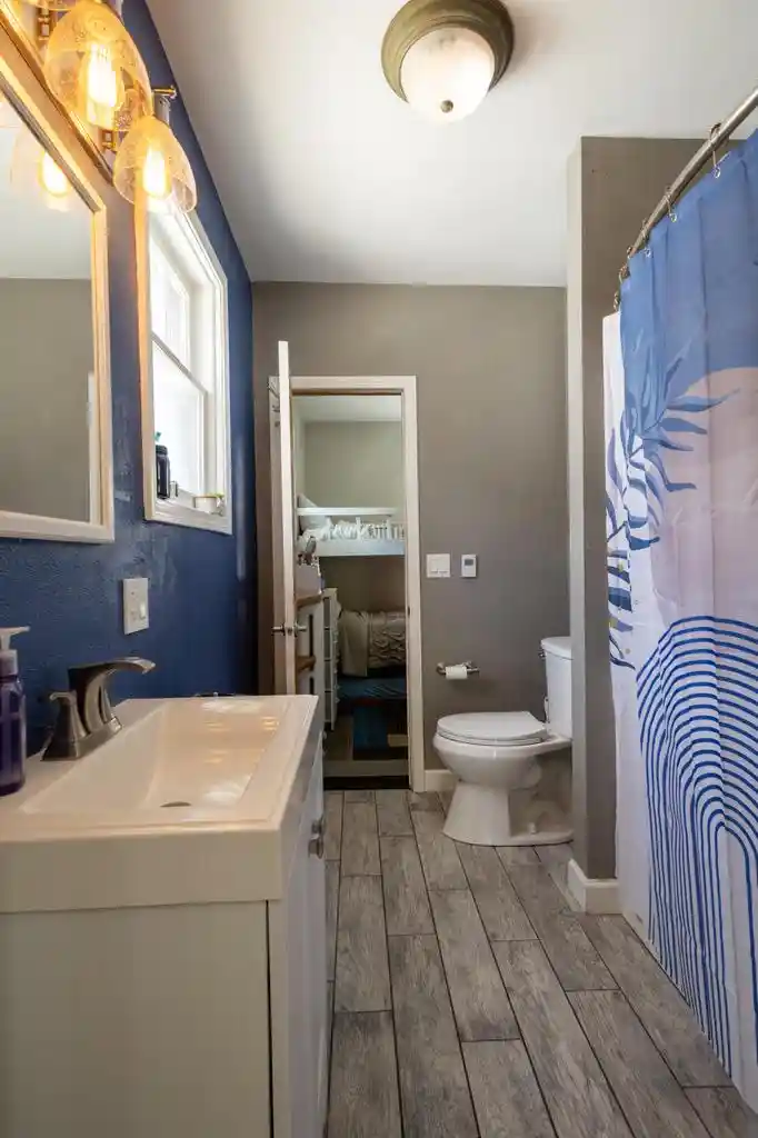 4th image of 423 W South Street Street, Oconomowoc, WI 53066 | MLS# 1968420