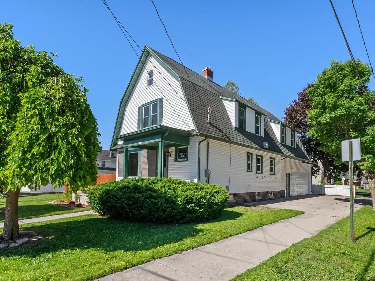 1st image of 1128 N 11th Street Street, Manitowoc, WI 54220 | MLS# 1968443