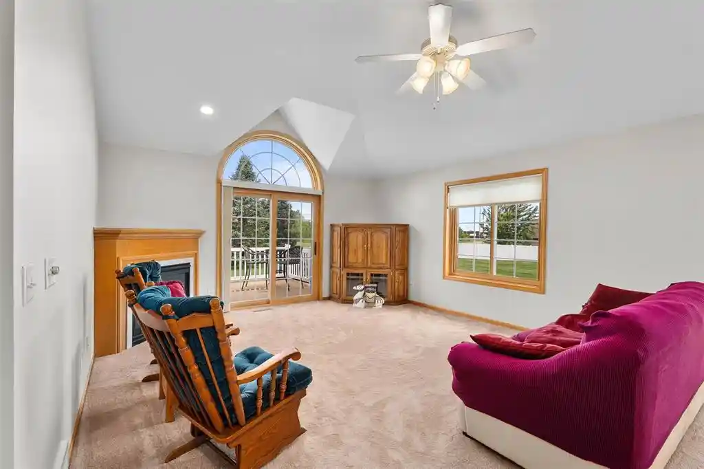 4th image of 4274 Mill Ridge Cir Cir Cir, Eau Claire, WI 54703