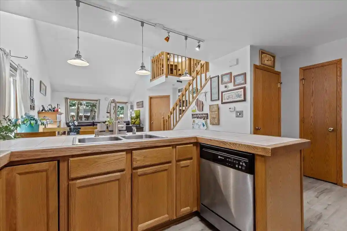 3rd image of 314 S Jefferson St St, Waterford, WI 53185