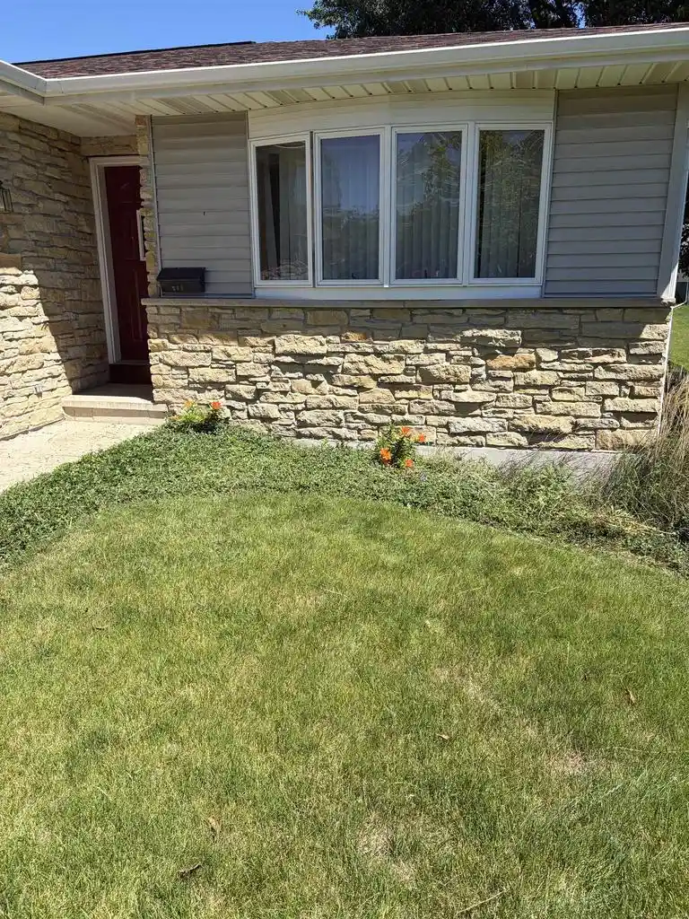 Homes for sale in Dodgeville, WI | 400 Lora Court Court, Dodgeville, WI 53533 | MLS# 2026409