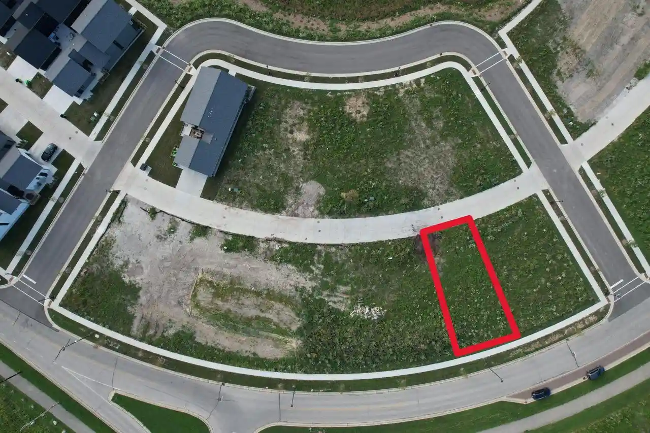 1st image of 9463 E Lake Vista Parkway Parkway, Oak Creek, WI 53154 | MLS# 1968065
