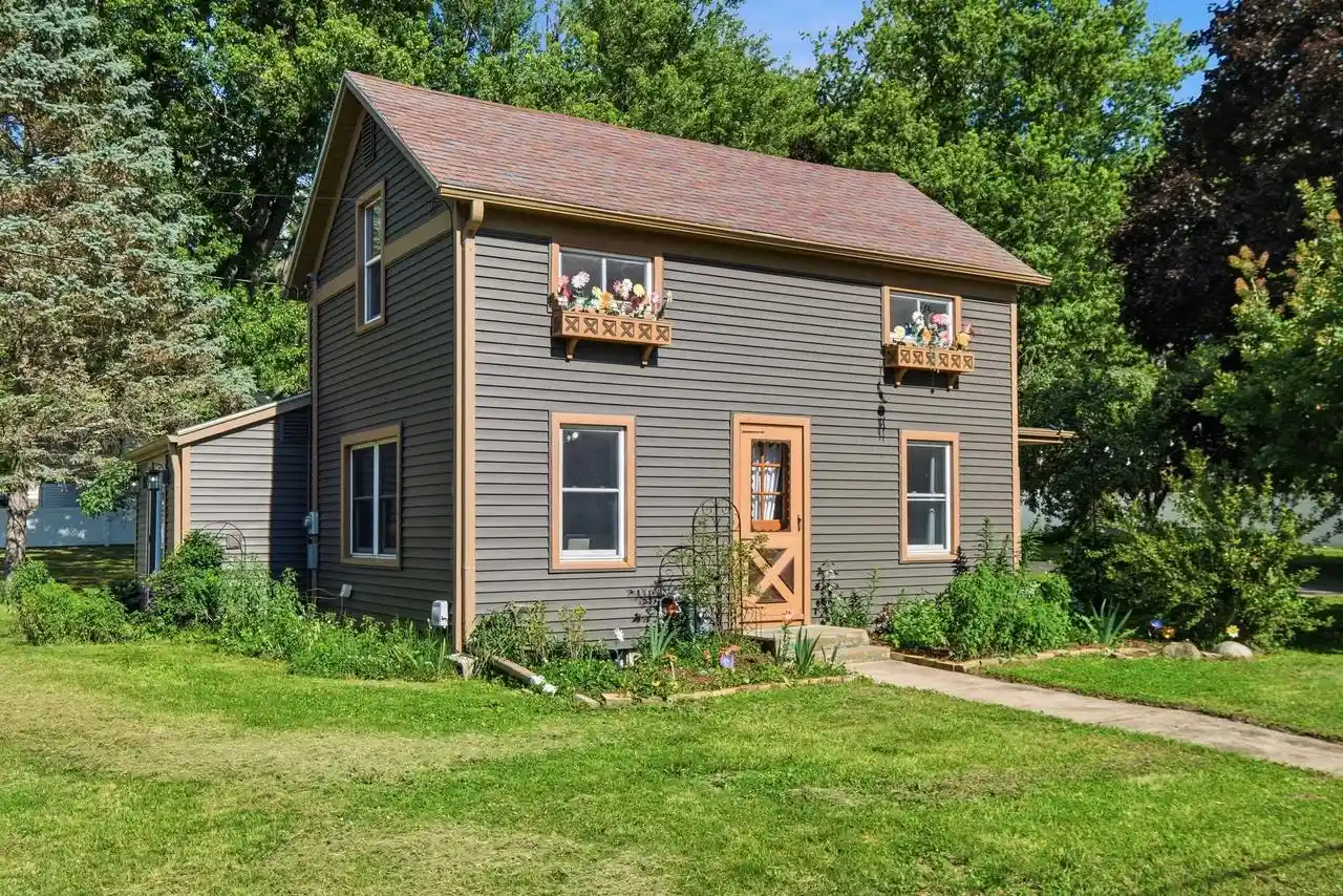 1st image of 3 E Whitechapel Street Street, Mazomanie, WI 53560 | MLS# 2026355