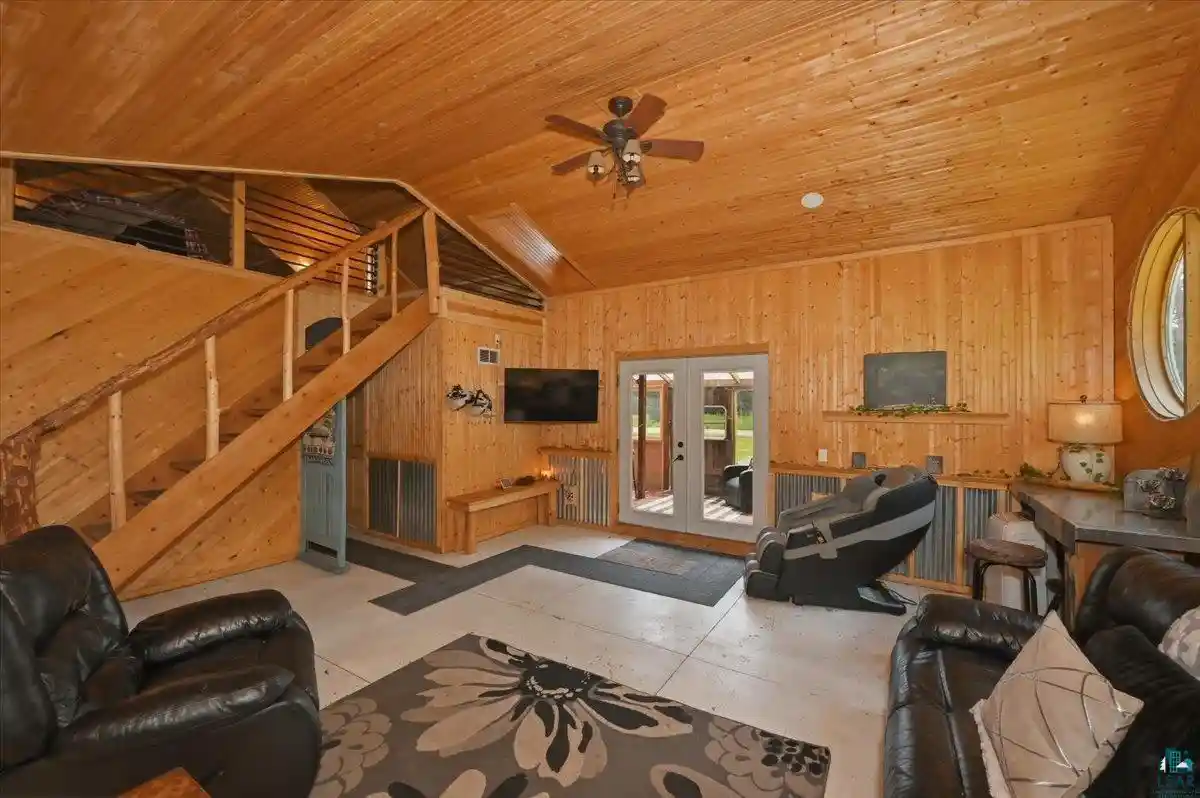2nd image of 2751 E Milchesky Rd Rd, Foxboro, WI 54836 | MLS# 6126213