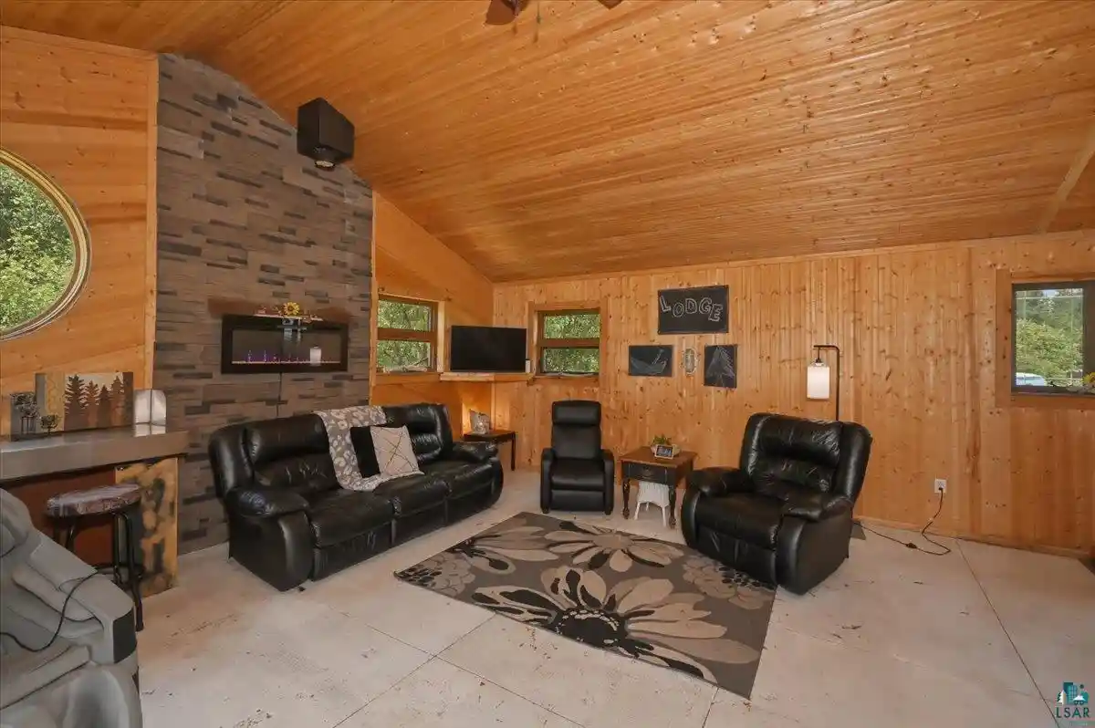 43rd image of 2751 E Milchesky Rd Rd, Foxboro, WI 54836 | MLS# 6126213