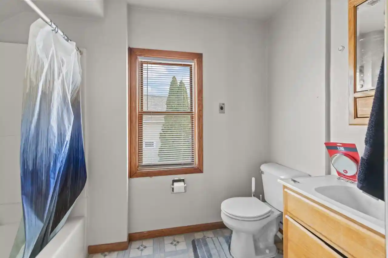 3rd image of 28 E 11Th Street Street, Fond Du Lac, WI 54935 | MLS# 50327790