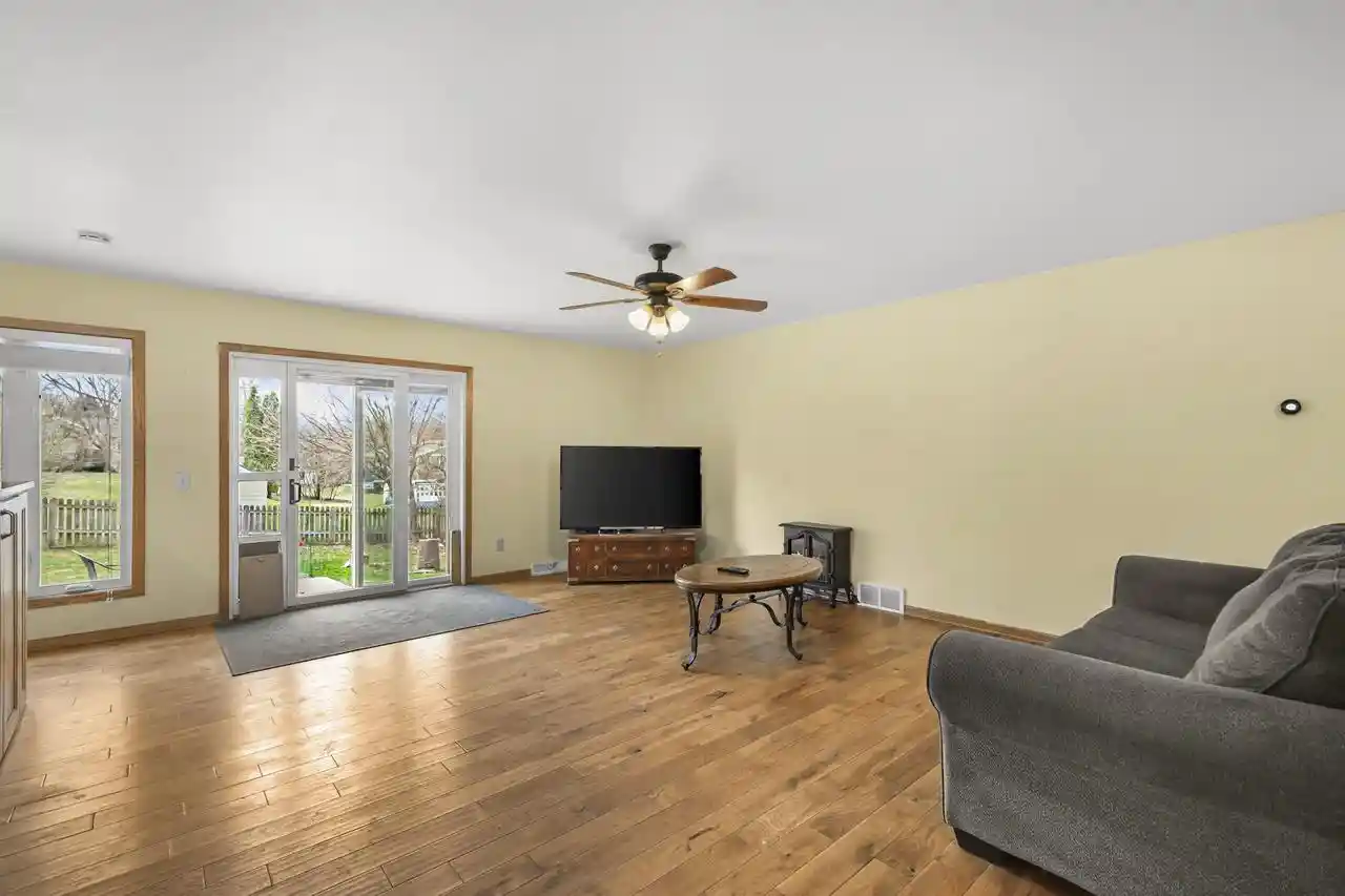 3rd image of 5 Yorktown Circle Circle, Madison, WI 53711 | MLS# 2026251