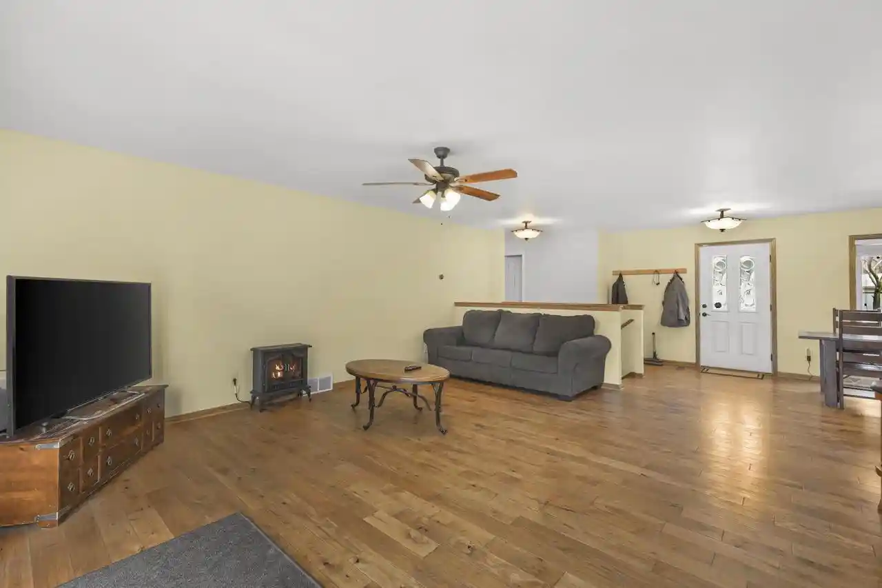 4th image of 5 Yorktown Circle Circle, Madison, WI 53711 | MLS# 2026251