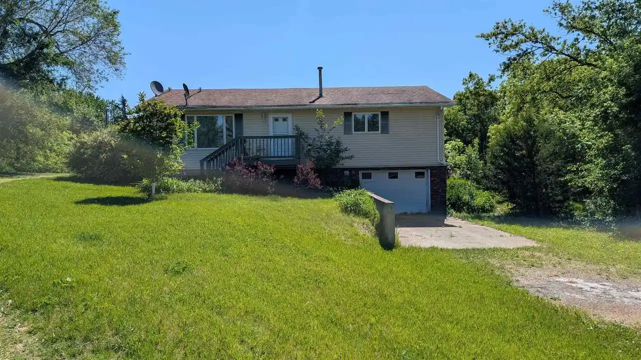 Homes for sale in Markesan, WI | N3126 Oak Road Road, Markesan, WI 53946 | MLS# 2026300