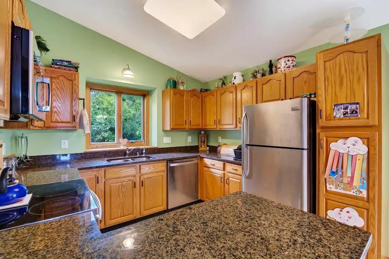 Photo 3 of Single family home for sale at 6 Autumn Jade Court Court, Madison, WI 53719 | MLS# 2026372 | Listing updated on 2026-09-18