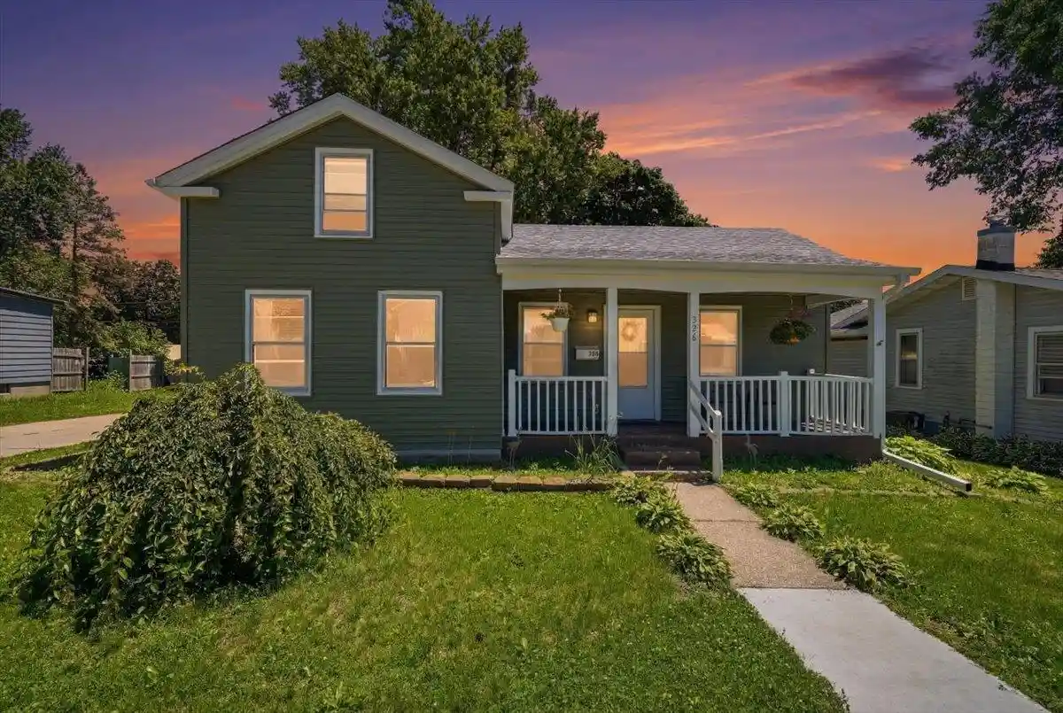 Homes for sale in Evansville, WI | 338 Almeron Street Street, Evansville, WI 53536 | MLS# 2026344