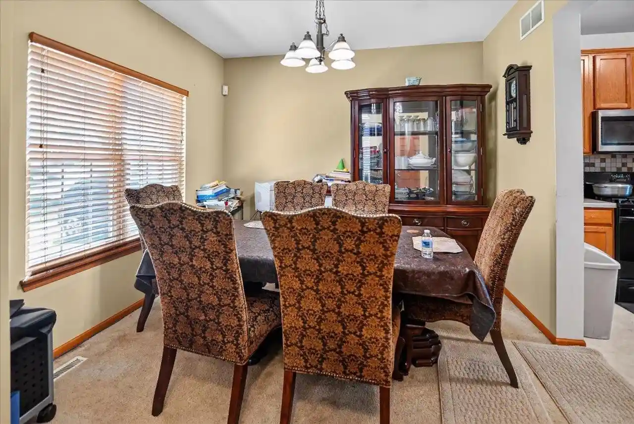 3rd image of 5150 Crescent Oaks Dr Dr, Madison, WI 53704 | MLS# 2026339