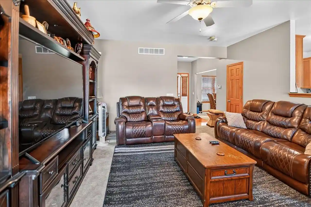 50th image of 5150 Crescent Oaks Dr Dr, Madison, WI 53704 | MLS# 2026339