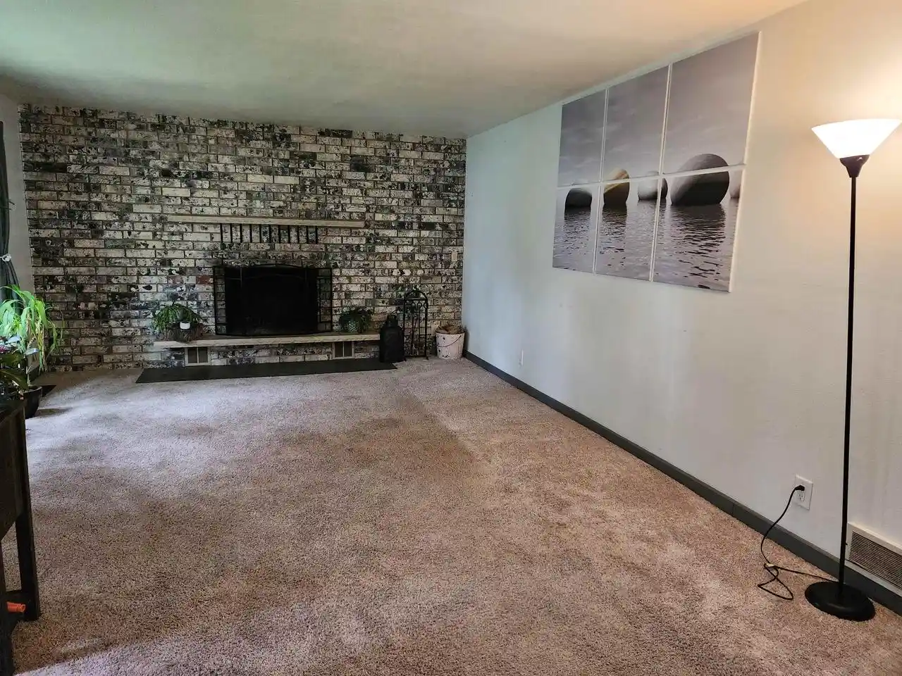 Photo 3 of Single family home for sale at 222 Garfield Avenue Avenue, Evansville, WI 53536 | MLS# 2026197 | Listing updated on 2026-09-18