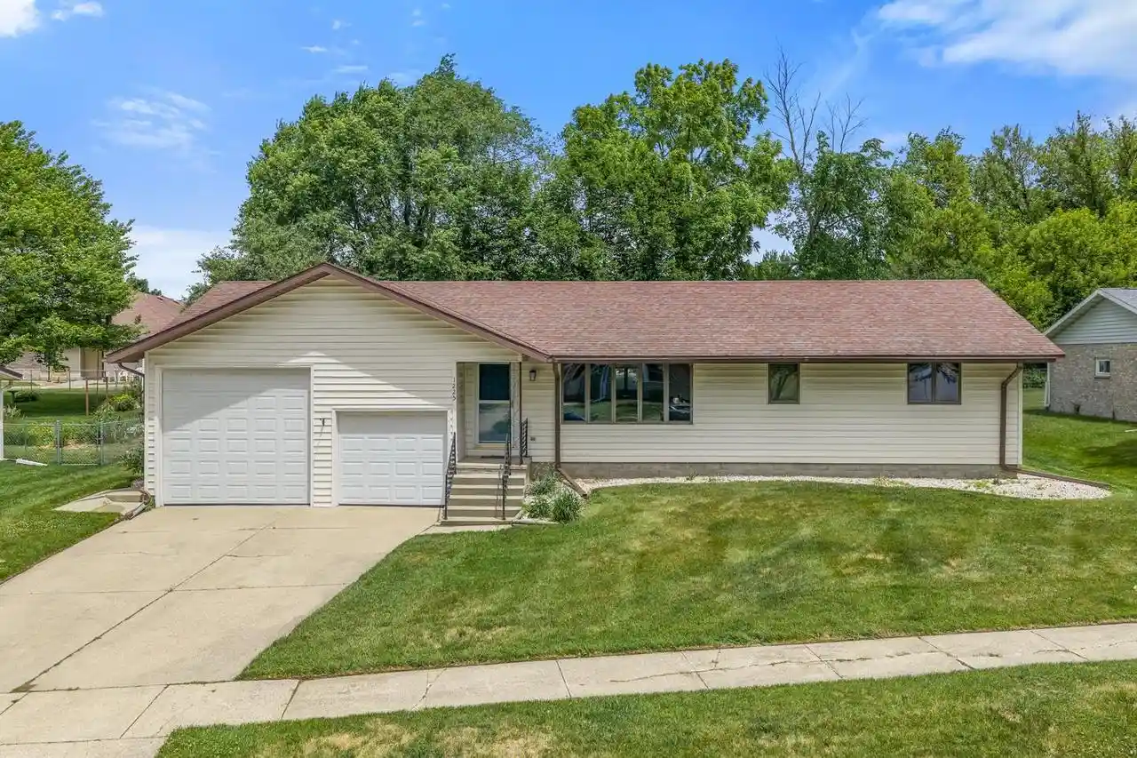 Homes for sale in Reedsburg, WI | 1225 17th Street Street, Reedsburg, WI 53959 | MLS# 2026330