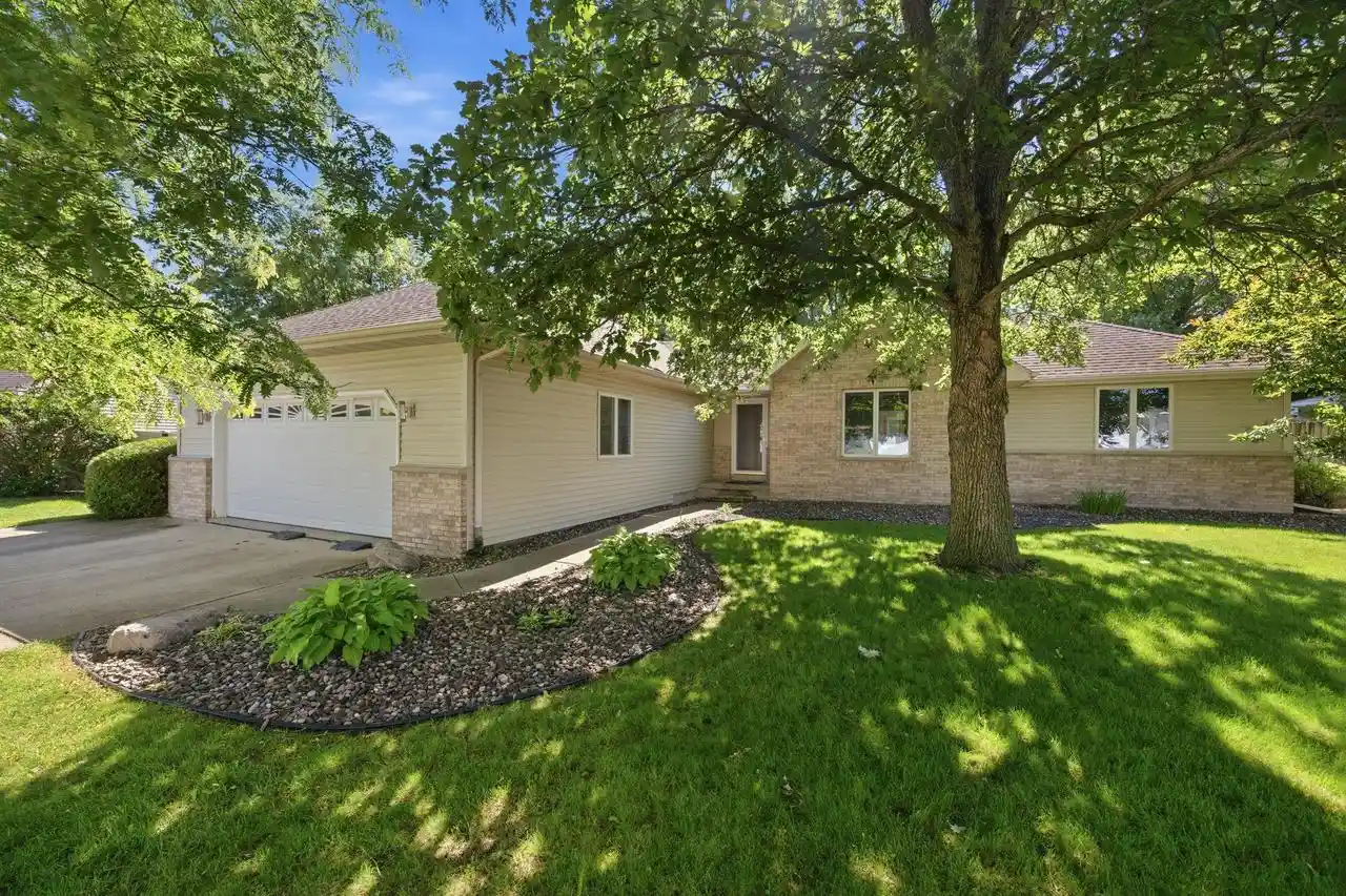 Homes for sale in Milton, WI | 4424 Ashberry Dr Dr, Milton, WI 53563 | MLS# 2026410
