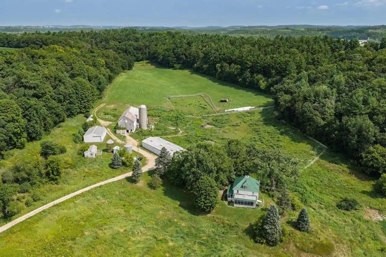3rd image of E2906 N Dutch Hollow Road Road, La Valle, WI 53941 | MLS# 2026204