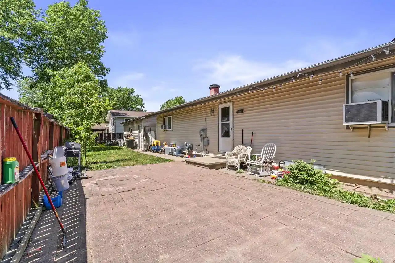 Photo 3 of Single family home for sale at 1602 Thornton Dr Dr, Oshkosh, WI 54904 | MLS# 50327778 | Listing updated on 2026-08-03