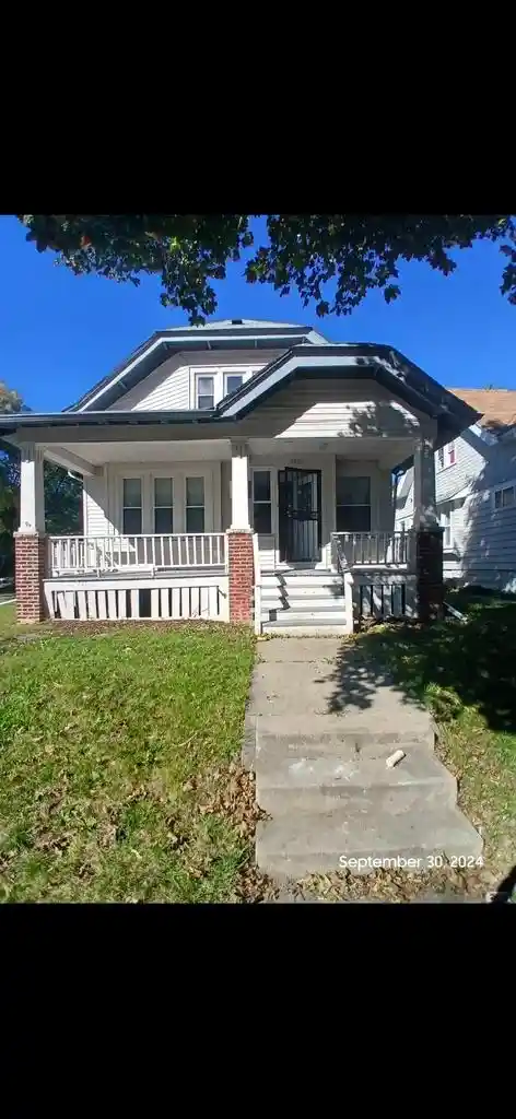 Photo 4 of Single family home for sale at 4430 W Meinecke Avenue Avenue, Milwaukee, WI 53210 | MLS# 1968506 | Listing updated on 2026-09-09