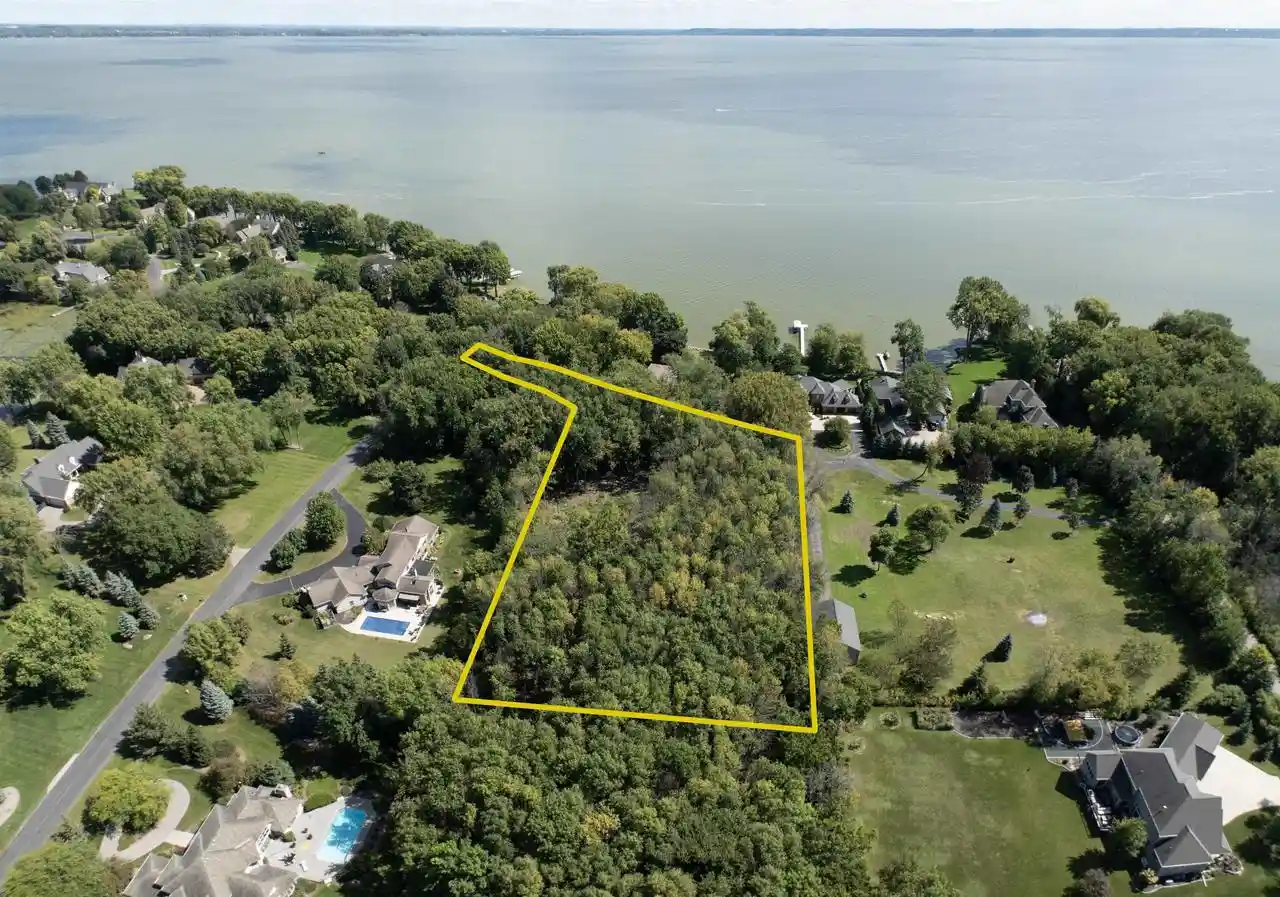 1st image of Limekiln Dr Dr, Neenah, WI 54956 | MLS# 50327817