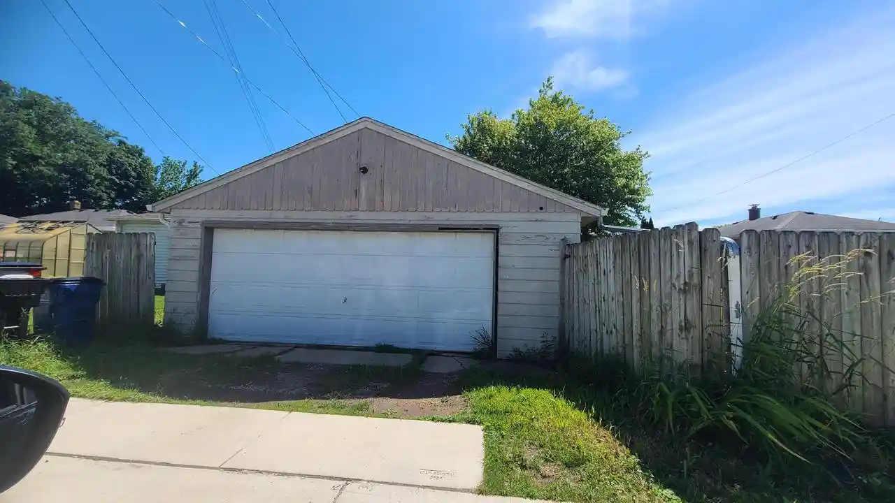 Photo 4 of Sale Pending at 3434 1St Avenue Avenue, Racine, WI 53402 | MLS# 1968513 | Listing updated on 2026-08-20
