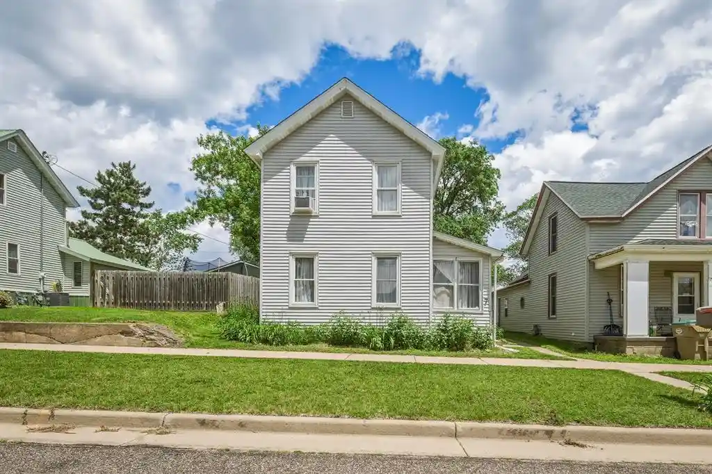 Homes for sale in Chippewa Falls, WI | 7 S Rural Street Street, Chippewa Falls, WI 54729 | MLS# 1602126