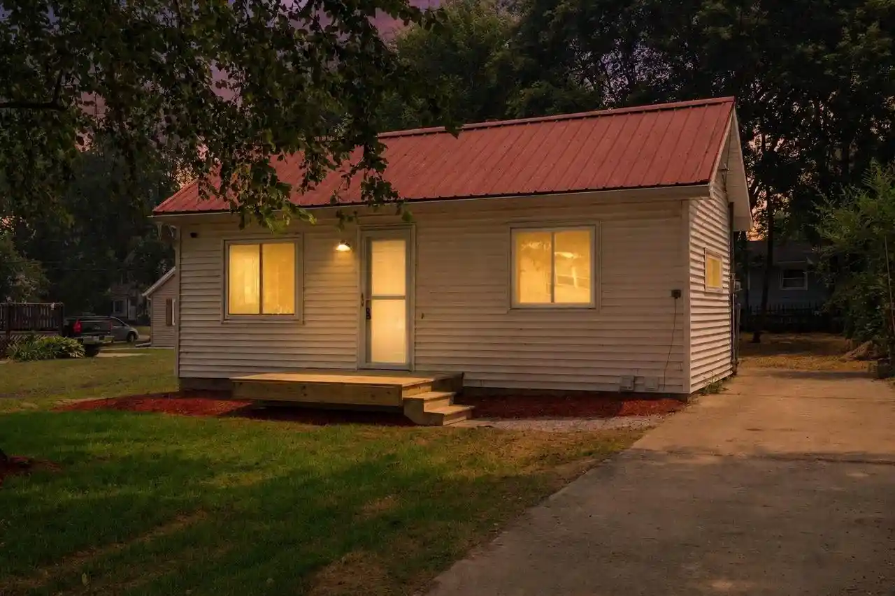 3rd image of 219 Memphis Avenue Avenue, Madison, WI 53714 | MLS# 2026426