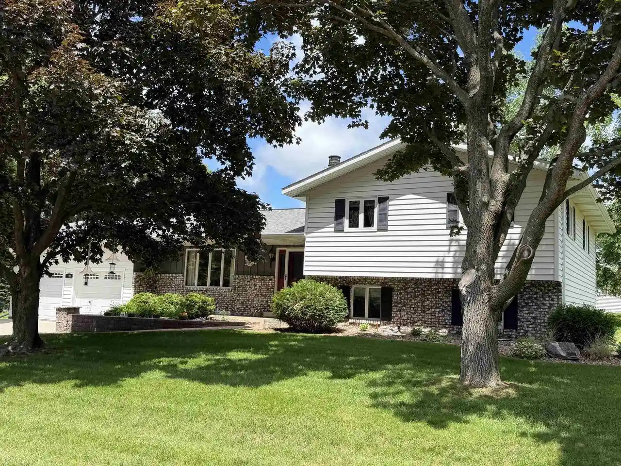1st image of 1107 W State Avenue Avenue, Marshfield, WI 54449 | MLS# 22602865