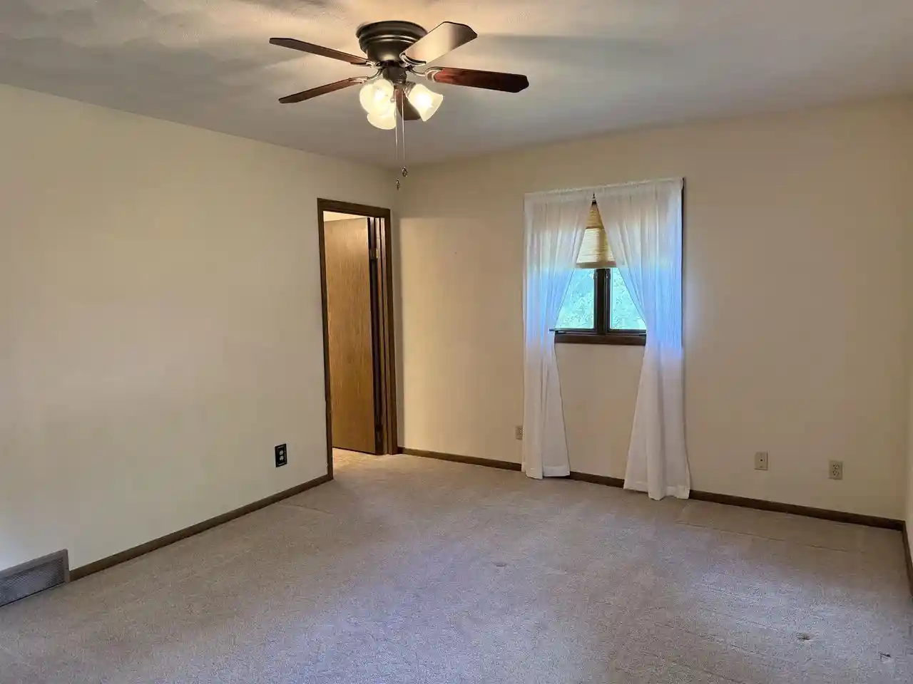 2nd image of 1107 W State Avenue Avenue, Marshfield, WI 54449 | MLS# 22602865