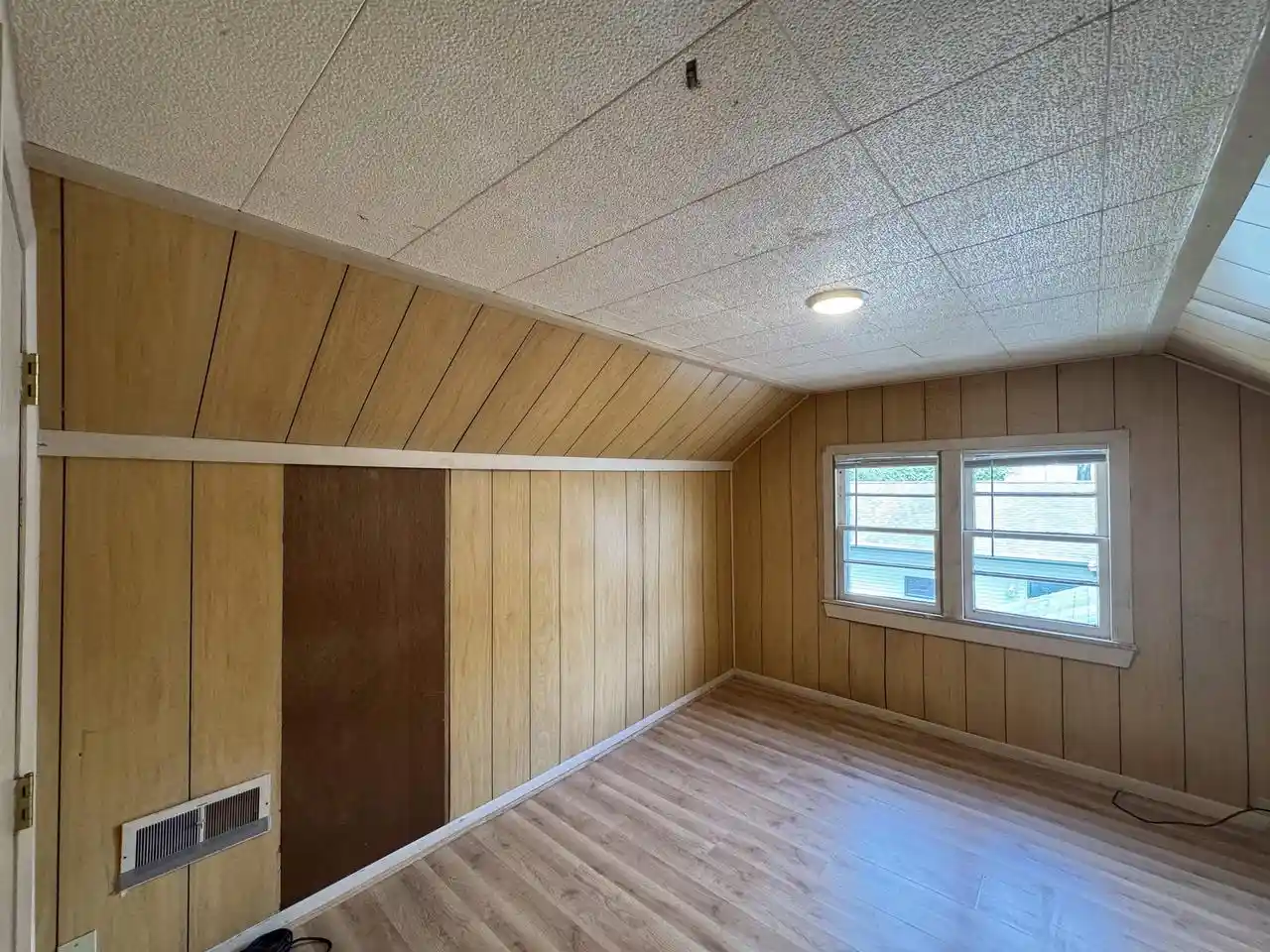 5th image of 720 E Fulton Street Street, Waupaca, WI 54981 | MLS# 50327779