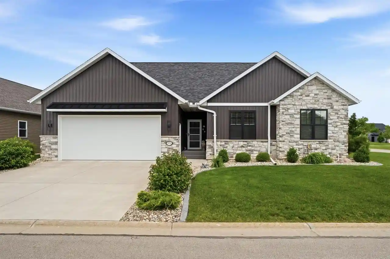 Photo 1 of Single family home for sale at 901 Clover Court Court, Menasha, WI 54952 | MLS# 50327807 | Listing updated on 2026-09-13